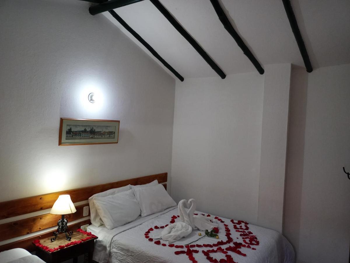 Bed and Breakfast Hospedería La Roca Plaza Principal Boyacá Exterior foto